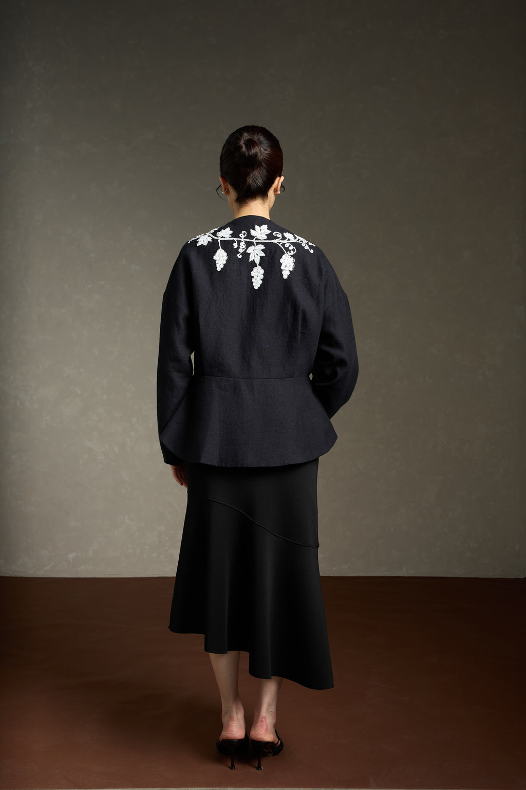 Oriental New Chinese Style Handmade Embroidery Coat + Black Half Skirt Set