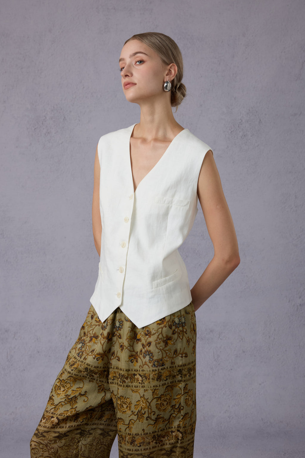 Pure White V-Neck Linen Vest & Moss Green Retro Printed Wide-Leg Pants Set