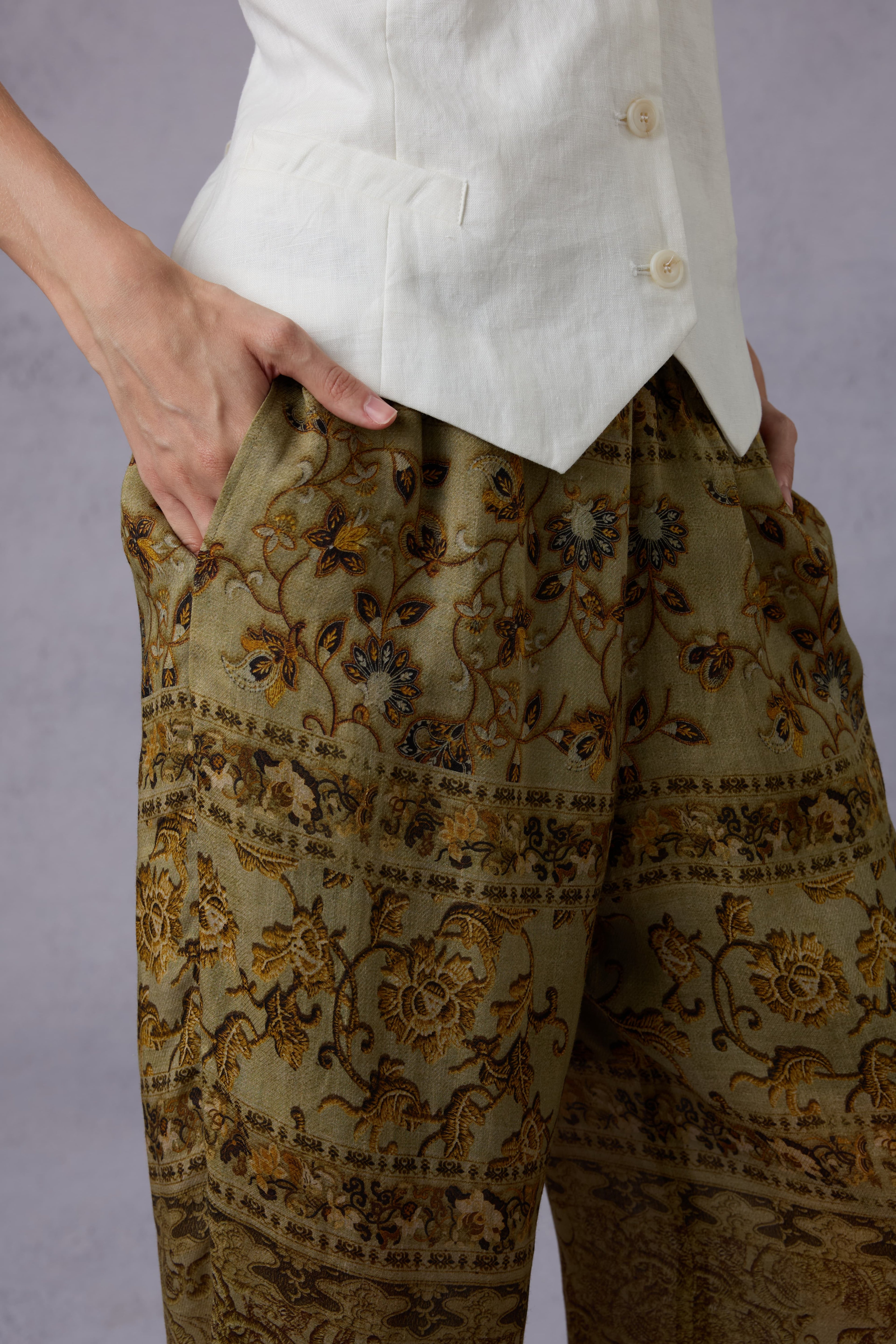 Pure White V-Neck Linen Vest & Moss Green Retro Printed Wide-Leg Pants Set