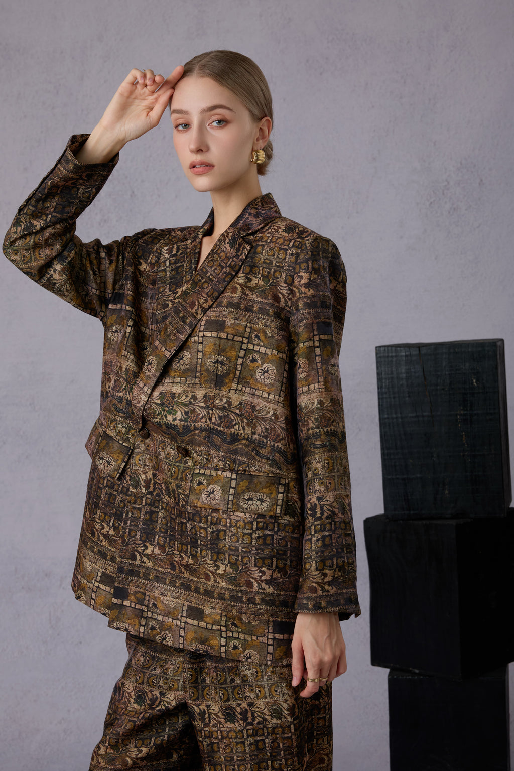Gui Xu Retro Print Top + Loose Wide Leg Long Pants Set