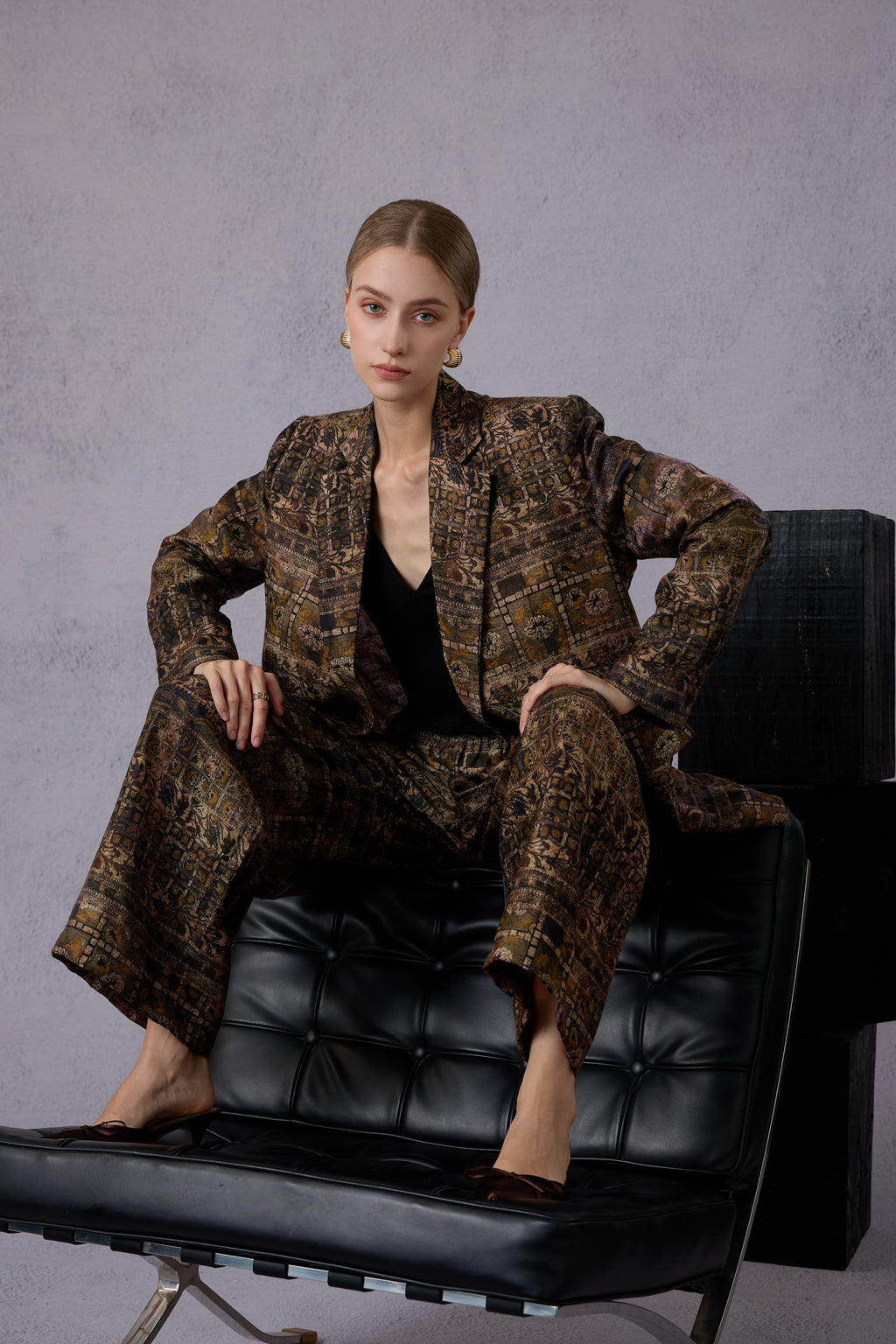 Gui Xu Retro Print Top + Loose Wide Leg Long Pants Set