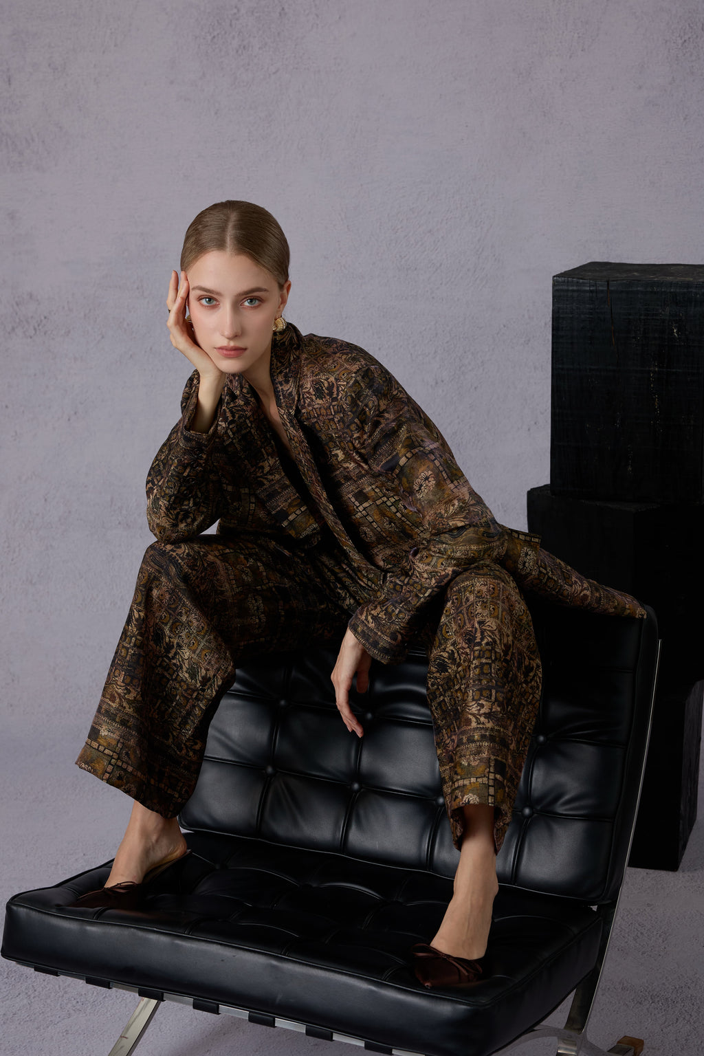 Gui Xu Retro Print Top + Loose Wide Leg Long Pants Set