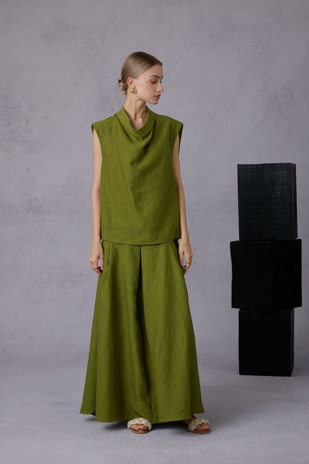 Wild Texture Hemp Sleeveless Top + Drape Big Swing Half Skirt Set