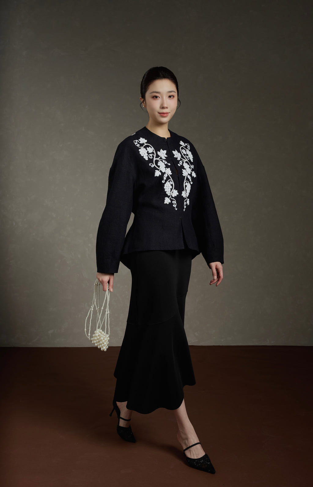 Oriental New Chinese Style Handmade Embroidery Coat + Black Half Skirt Set