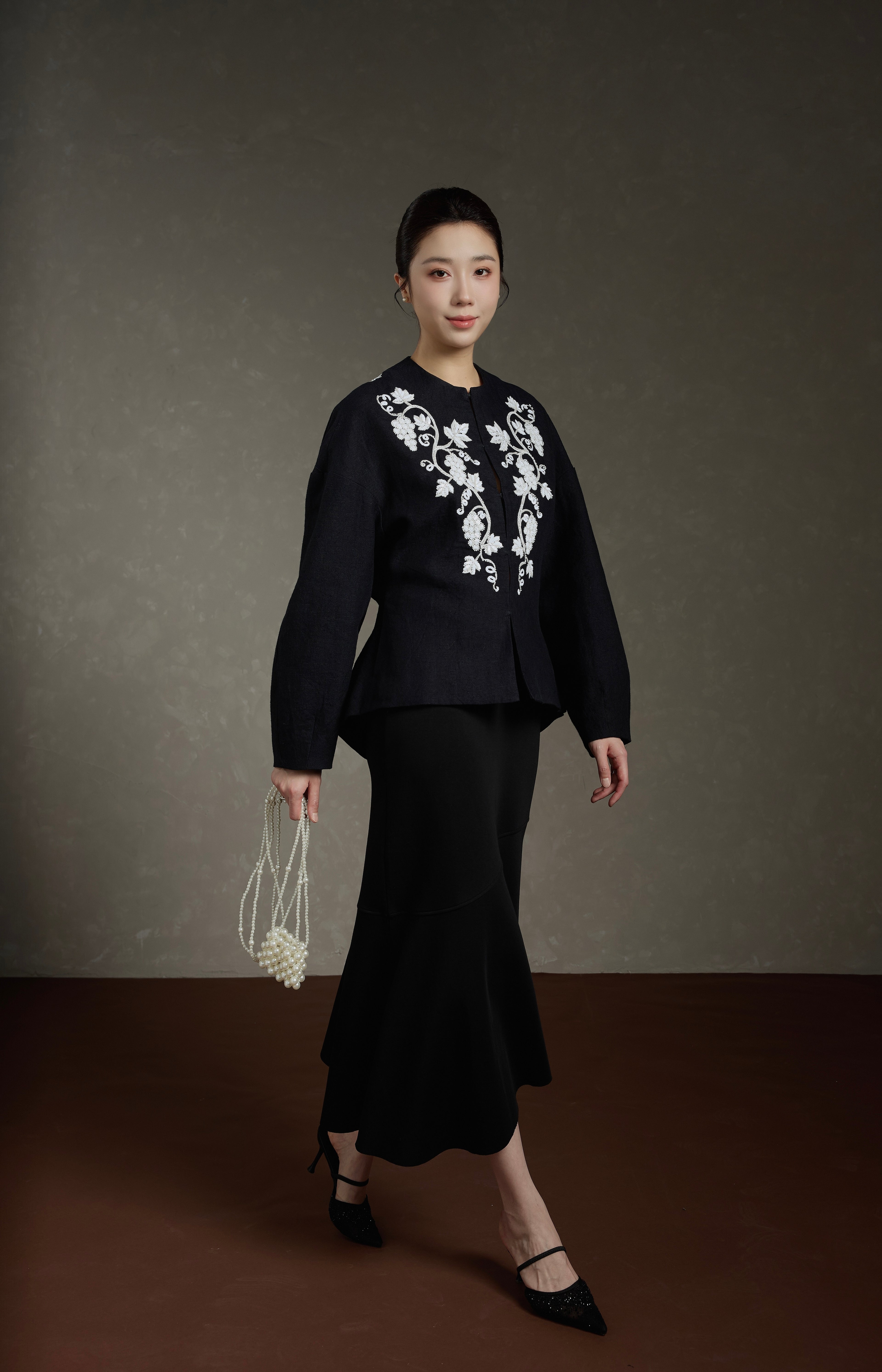 Oriental New Chinese Style Handmade Embroidery Coat + Black Half Skirt Set