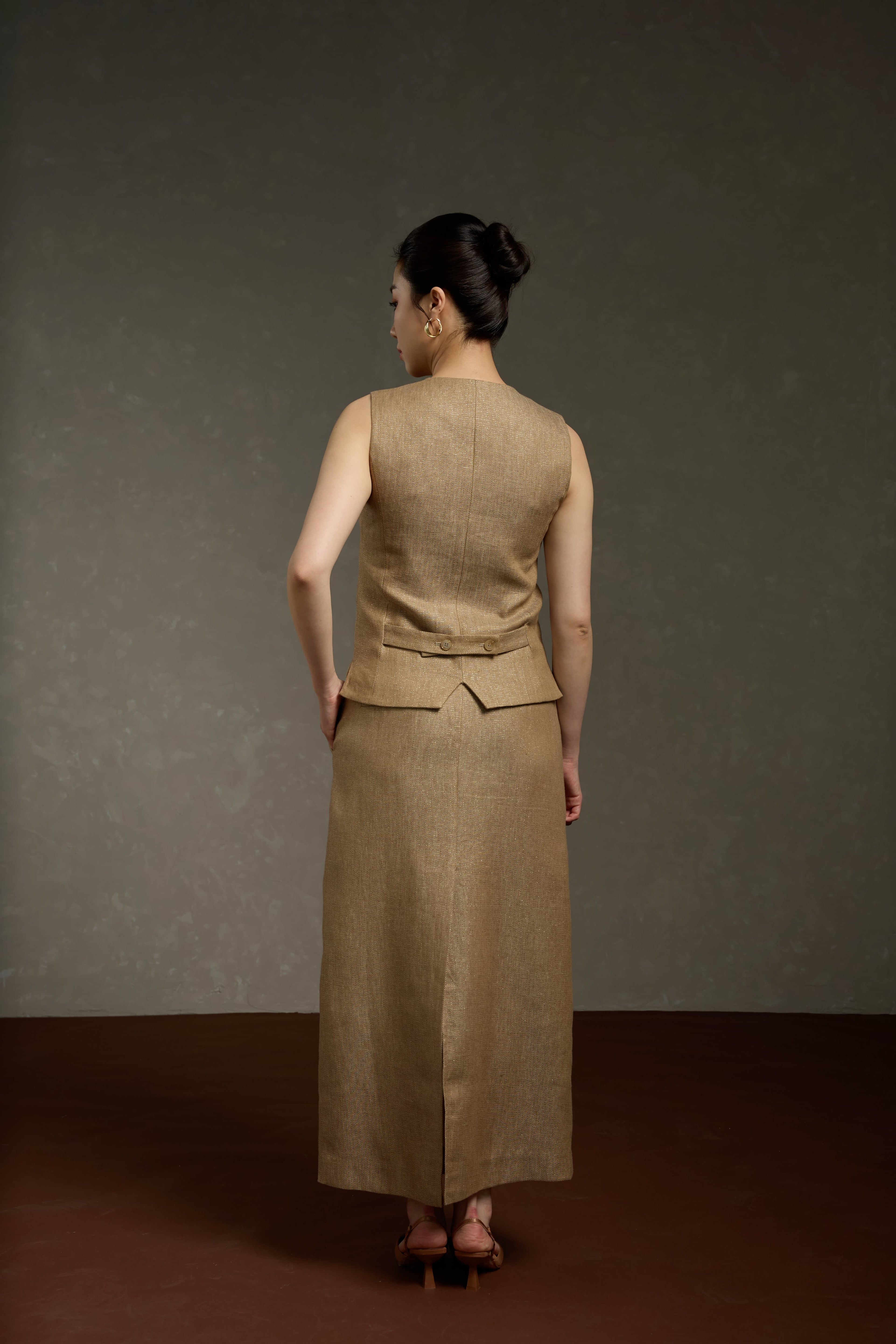 Jinhe Simple Light Minimalist Khaki Vest + Half Skirt