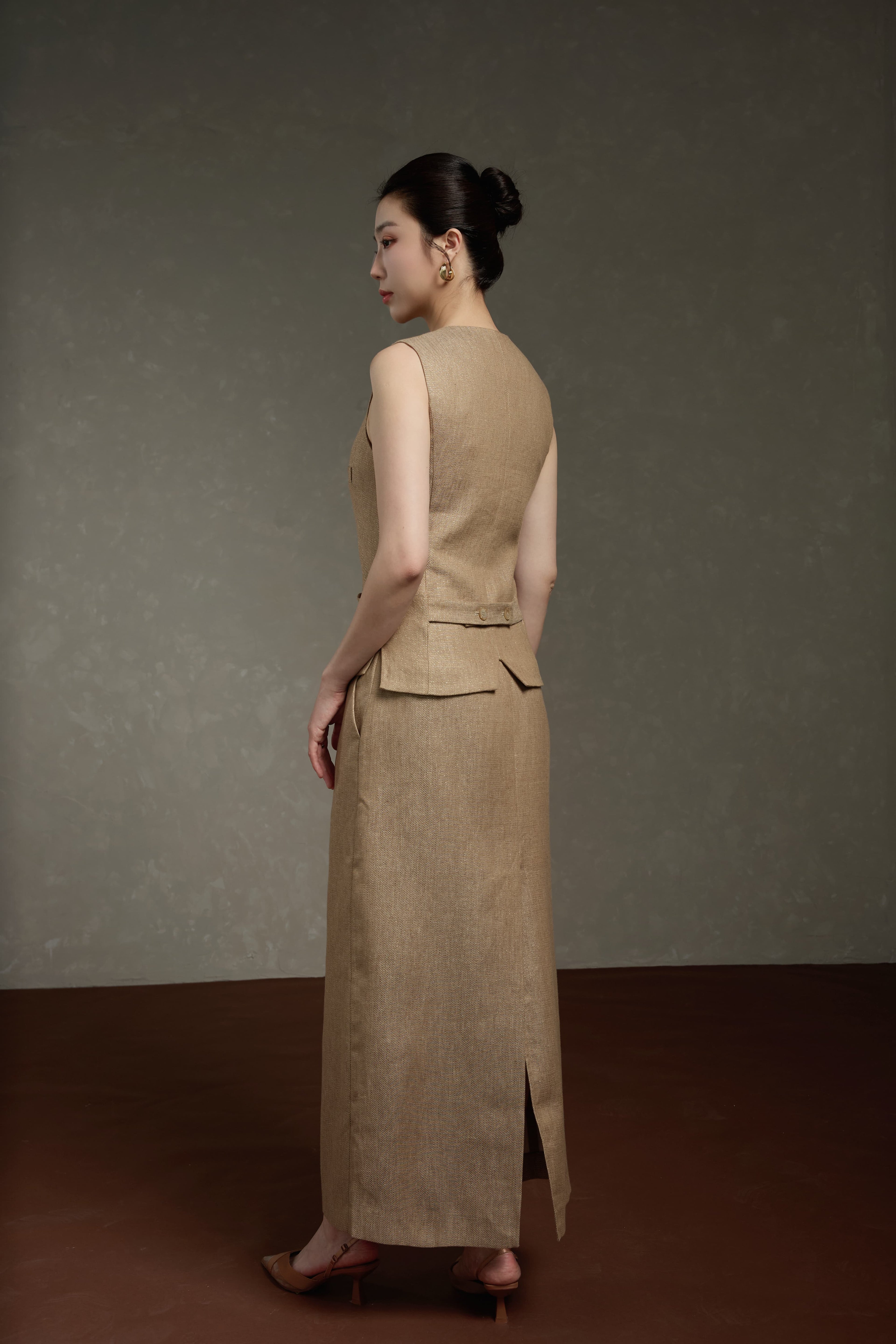 Jinhe Simple Light Minimalist Khaki Vest + Half Skirt