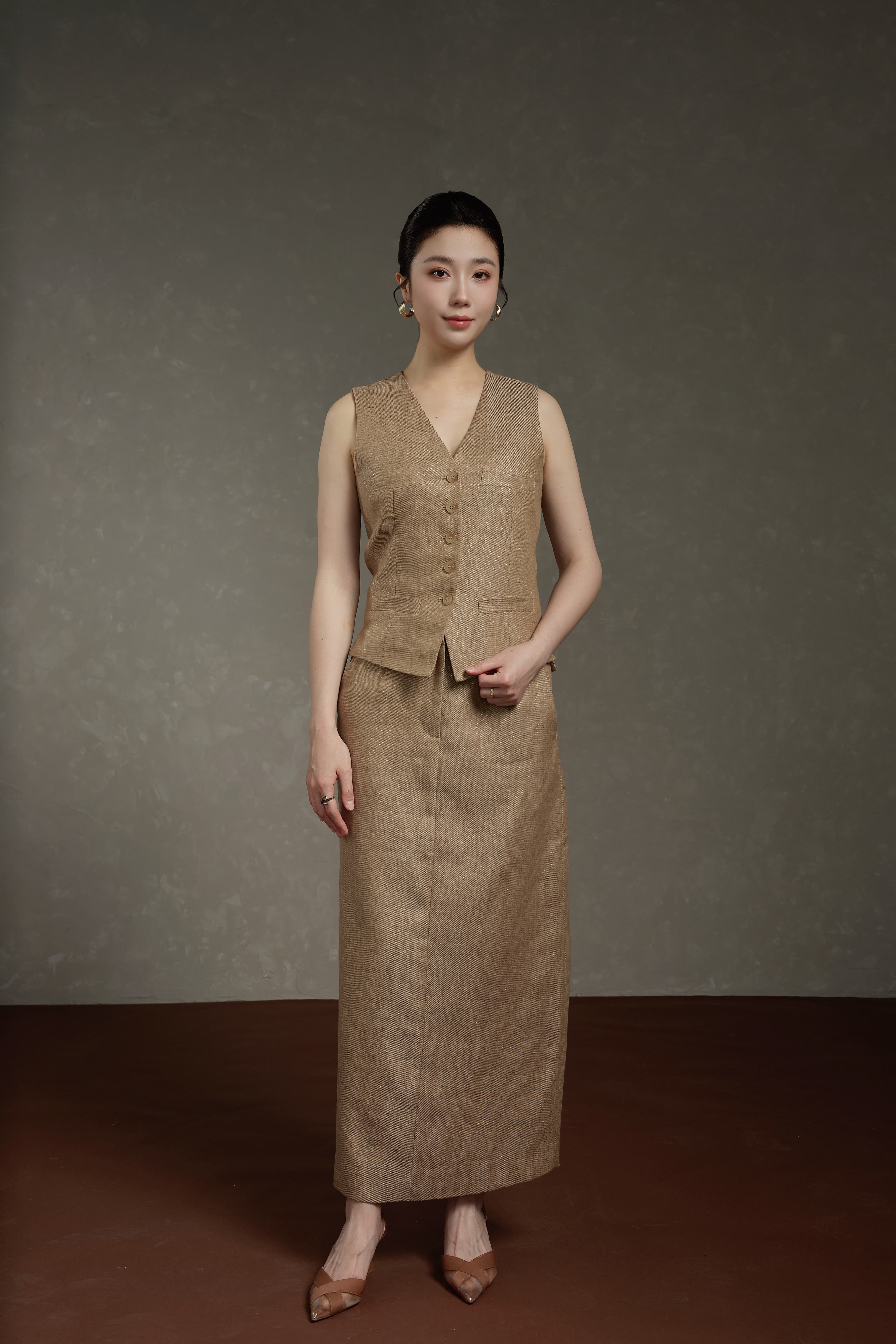 Jinhe Simple Light Minimalist Khaki Vest + Half Skirt
