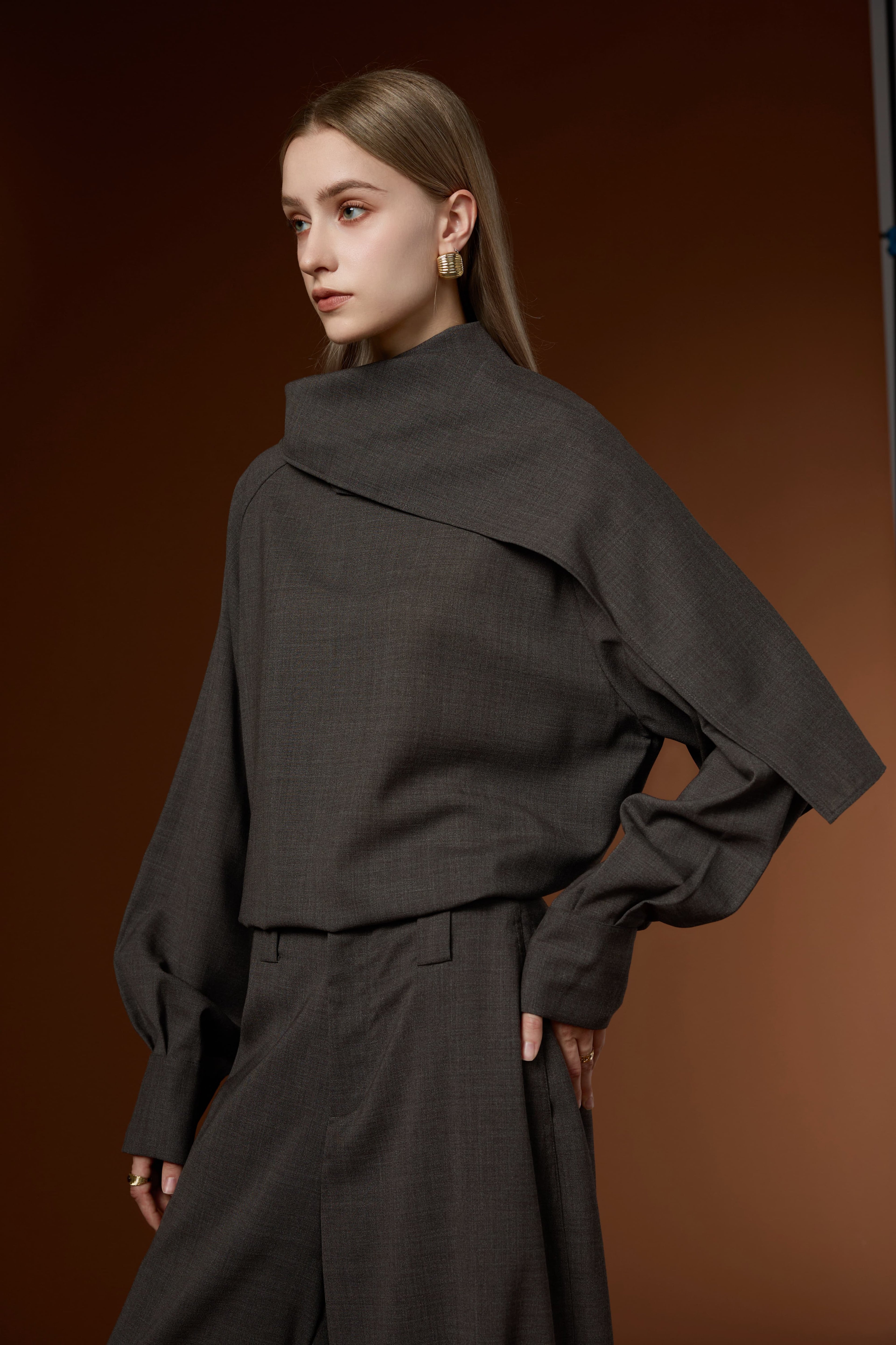 Mu Velvet Cloud Luxury Crew Neck Knit Top + Commuting High-waist Knit Long Pants Set