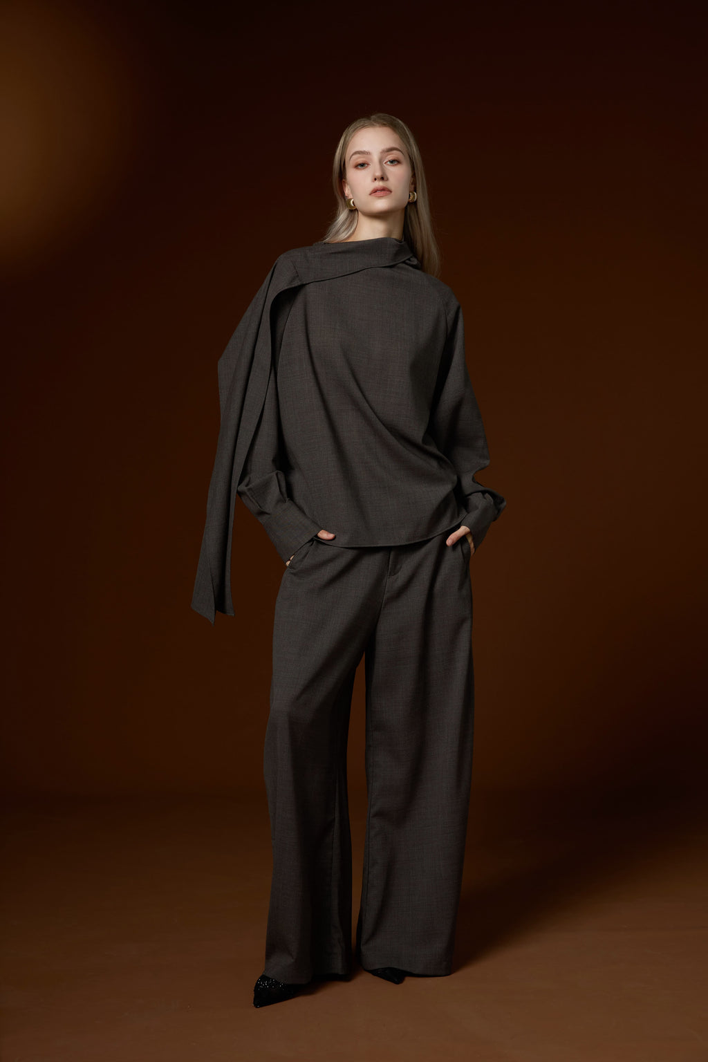 Mu Velvet Cloud Luxury Crew Neck Knit Top + Commuting High-waist Knit Long Pants Set